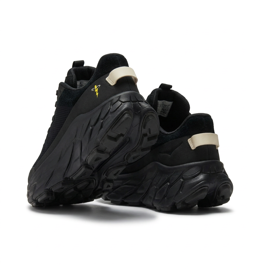 Khami 2 Hiker (Black)