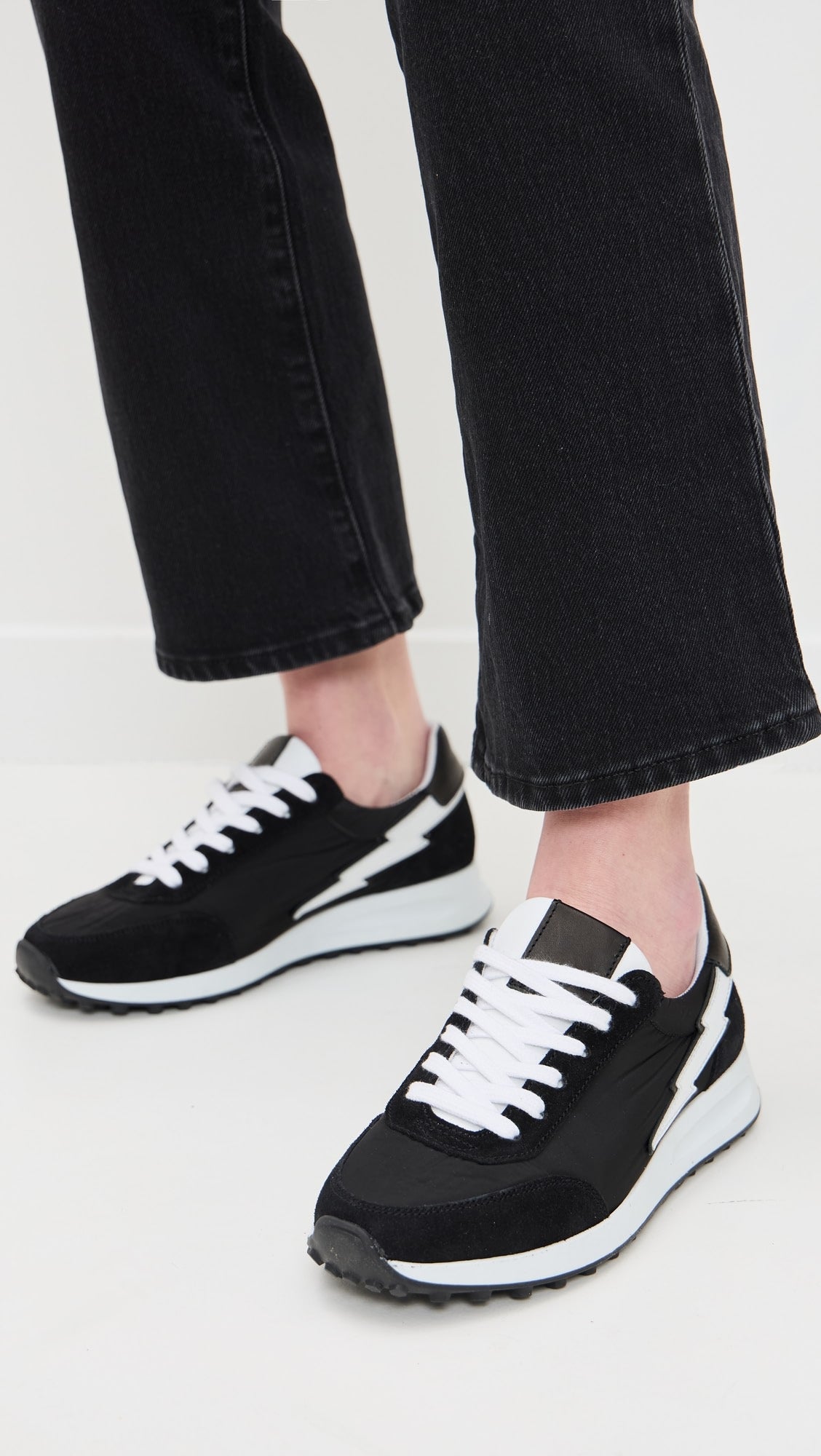 Moyo 1 Shabani (Women's)