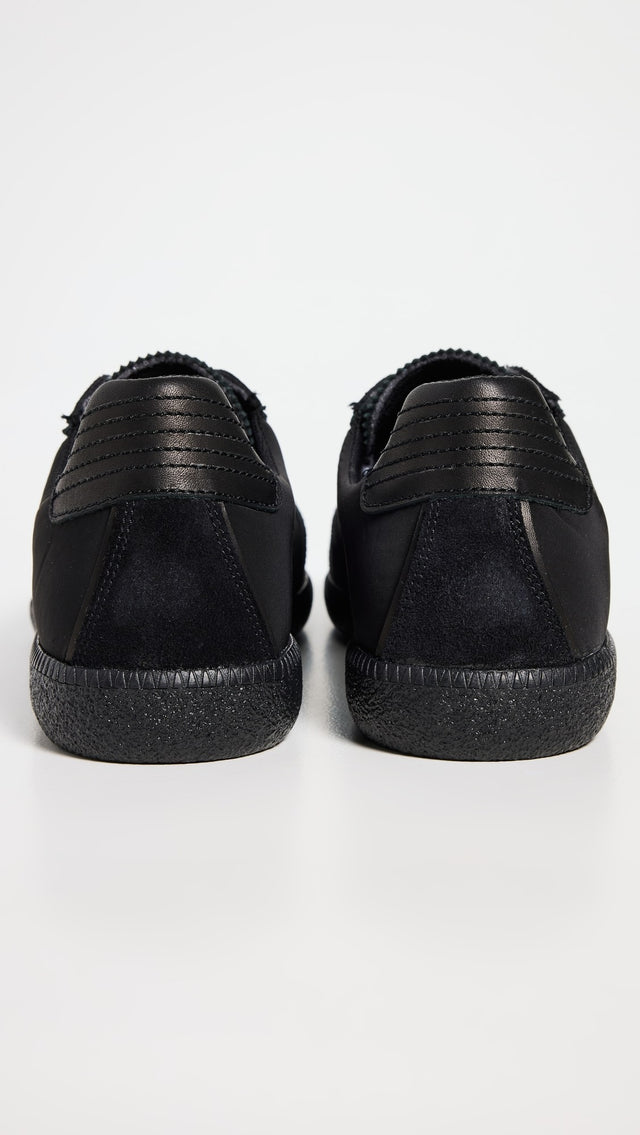 The Stallion Black CW (UNISEX)